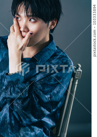 Men's fashion portraits, men's cosmetics, skin care Men's fashion portraits, men's cosmetics, skin care 103333894