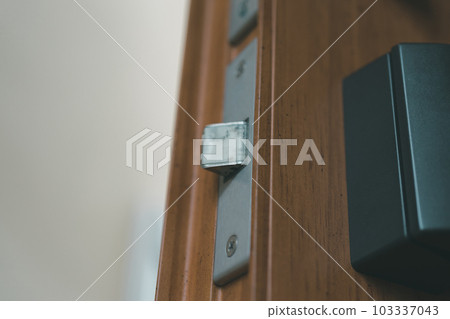 前門閂鎖螺栓 103337043