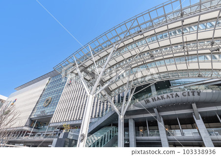 Fukuoka City, Fukuoka Prefecture, the largest terminal station in the Kyushu region, sunny JR Hakata Station (Hakata Exit) Fukuoka City, Fukuoka Prefecture, the largest terminal station in the Kyushu region, sunny JR Hakata Station (Hakata Exit) 103338936
