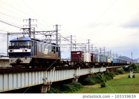 2001 EF210-901 container freight train running on the Sanyo Line 2001 EF210-901 container freight train running on the Sanyo Line 103339639