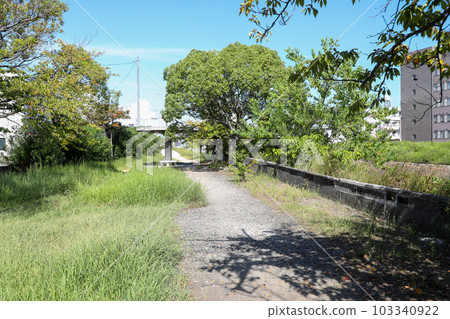山口縣宇部市真道川沿岸散步道 103340922