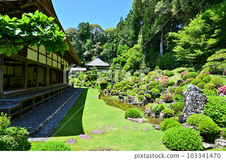 Yongtang Temple Garden 103341470