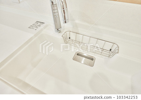 Faucet kitchen kitchen sink Faucet kitchen kitchen sink 103342253