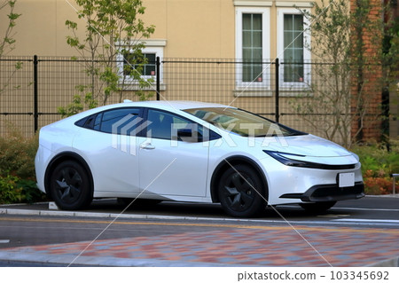 白色國產混合動力車 103345692