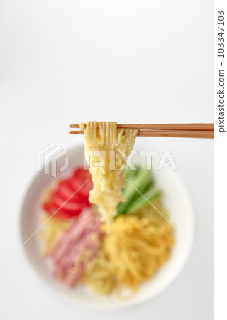 冷淋浴 103347103