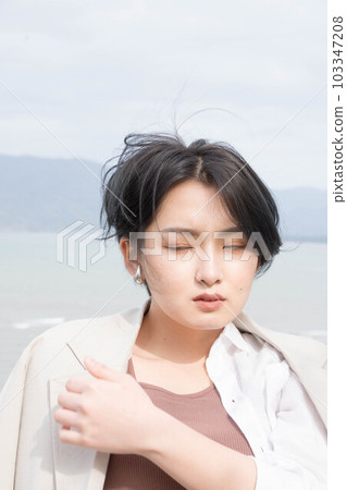 海邊的女人 海邊的女人 103347208