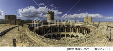 Castell de Bellver Palma de Mallorca. 103347287