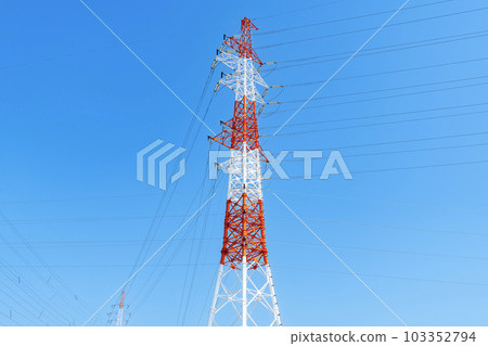 Power transmission lines, an important social infrastructure (energy image) 103352794