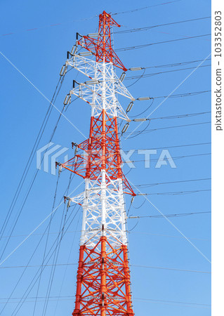 Power transmission lines, an important social infrastructure (energy image) 103352803