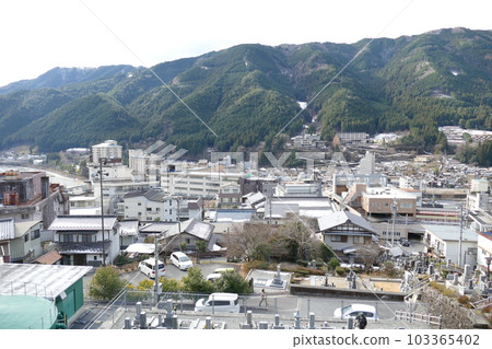 岐阜縣下呂市下呂溫泉附近的風景 岐阜縣下呂市下呂溫泉附近的風景 103365402