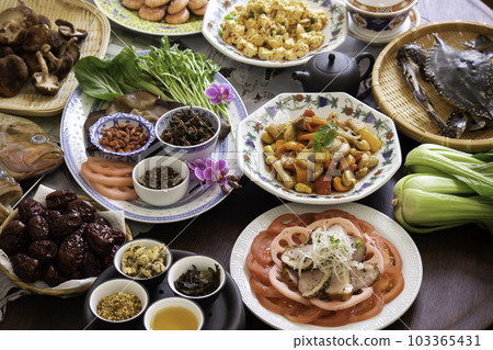 Image of Chinese ingredients and dishes 103365431