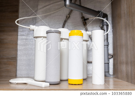Installation or replacement of water purification filters 103365880
