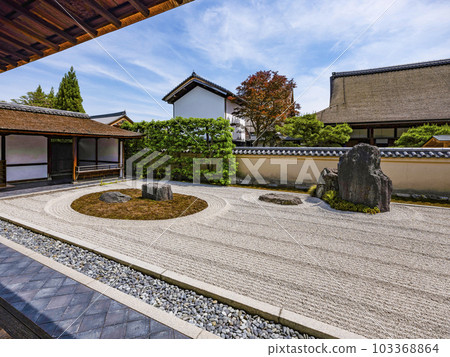 Daitokuji Ryugen-in Temple front garden, Isshidan 103368864