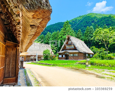 Gokayama Suganuma Gassho-zukuri Village (Summer) 103369259