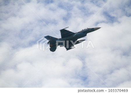 Air Self Defense Force F-2 fighter exhibition flight 103370469
