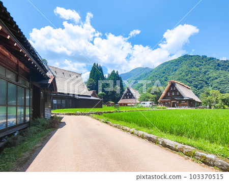 Gokayama Suganuma Gassho-zukuri Village (Summer) Gokayama Suganuma Gassho-zukuri Village (Summer) 103370515