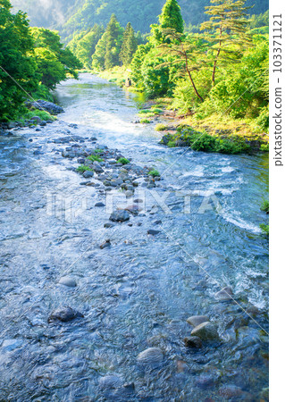 從大石川鹽澤橋眺望，鹿沼市新綠景觀 103371121