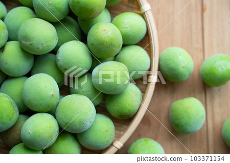 Ome image 103371154
