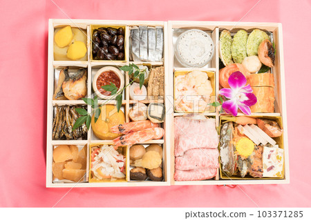 日本和西方御節料理雙層 日本和西方御節料理雙層 103371285