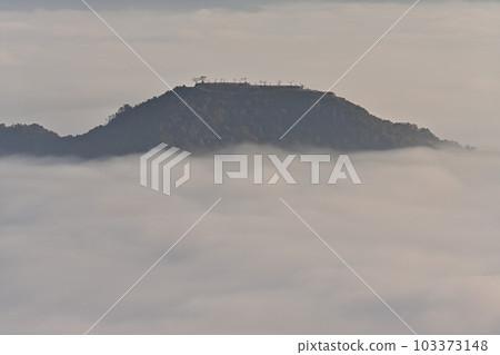 秋天的向山連峰 103373148