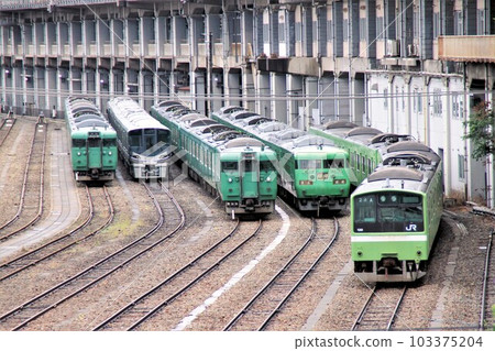 113系、117系、201系、225系網星綜合車廠宮原支店 103375204