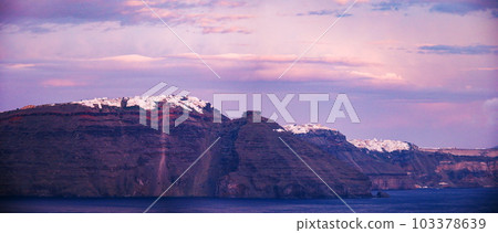 希臘遊記愛琴海群島聖托里尼費拉市黃昏 103378639
