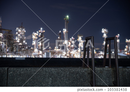Factory night scene Yokkaichi city Factory night scene Yokkaichi city 103381438