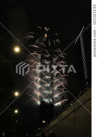 New Year's Eve 103383248