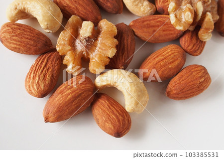 Mixed nuts 103385531