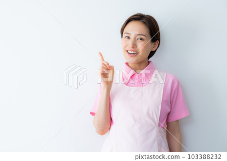 Staff image of the polo shirt 103388232