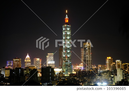 Night view of Taipei 101 103396085