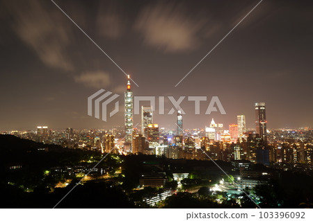 Night view of Taipei 101 103396092