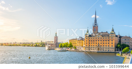 Stockholm panorama on a sunny day. View from the Monteliusvagen viewpoint, Sweden 103399644