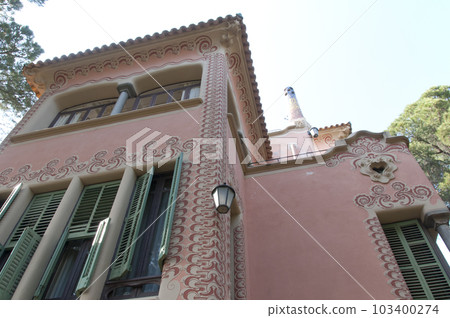 Gaudi Museum 103400274