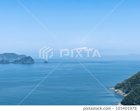 Sunny sky and blue sea 103401978