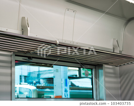 metal rack in train 103403735