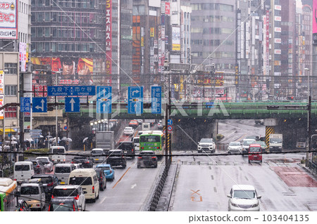 “東京”白雪皚皚的冬季新宿城市風光 “東京”白雪皚皚的冬季新宿城市風光 103404135