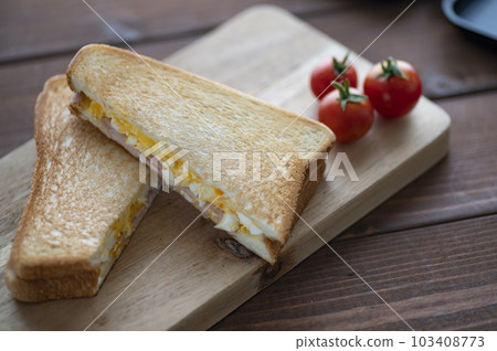 Egg ham hot sandwich Egg ham hot sandwich 103408773