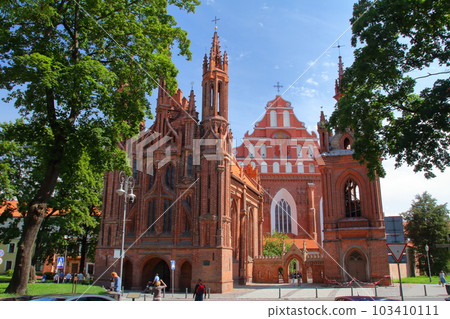 立陶宛北歐波羅的海國家世界文化遺產維爾紐斯老城聖安妮教堂和伯納丁教堂 103410111