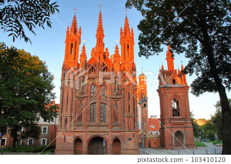 Old town of Vilnius, a world cultural heritage site in the Northern European Baltic countries of Lithuania St. Anne's Church and Bernardin's Church 103410120