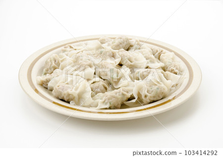 boiled gyoza  103414292