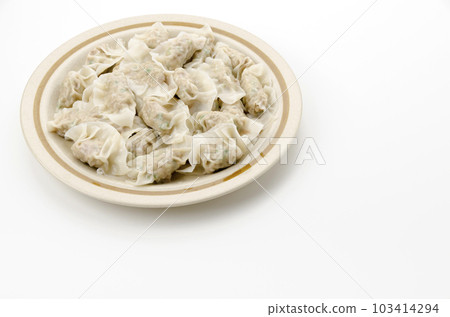 boiled gyoza  103414294