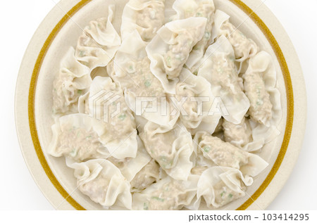 boiled gyoza  103414295