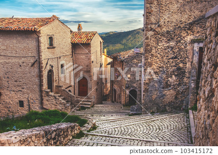 Santo Stefano di Sessanio - south Italy Abruzzo village 103415172