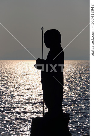 Evening view of Lake Shinji Evening view of Lake Shinji 103418948