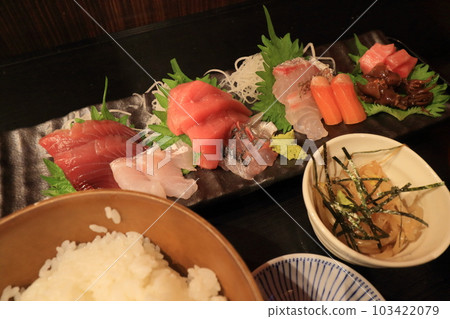 Sashimi set meal Eight kinds of sashimi set meal market rice 103422079