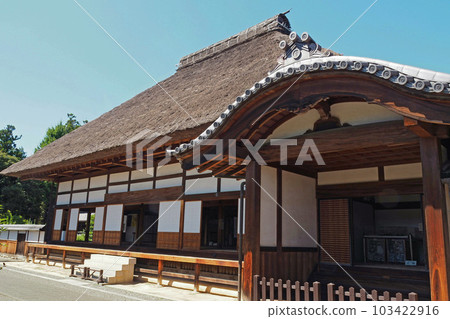 Historical Site Ashikaga School Kuri (right) and Hojo (left) [Ashikaga City, Tochigi Prefecture] 103422916