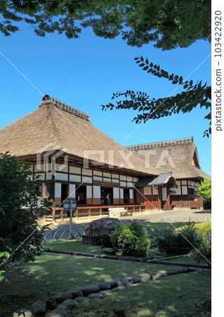 Historical Site Ashikaga School Kuri (right) and Hojo (left) [Ashikaga City, Tochigi Prefecture] 103422920