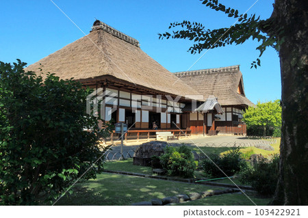 Historical Site Ashikaga School Kuri (right) and Hojo (left) [Ashikaga City, Tochigi Prefecture] 103422921