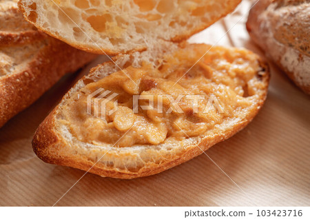 黃油花生法式麵包 103423716